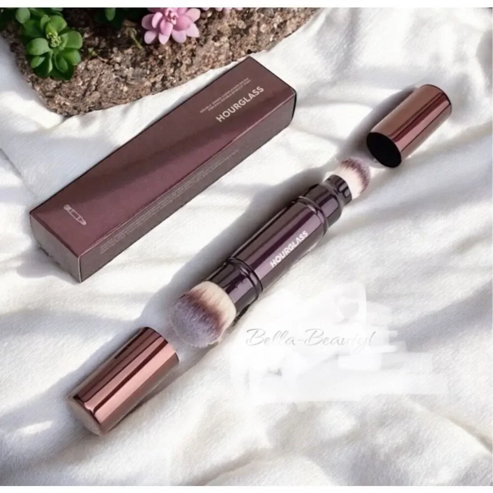 New Hourglass Retractable Double-Ended Complexion Brush